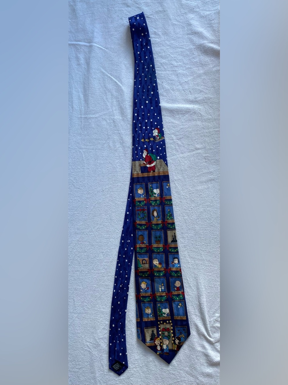 Peanuts Men's Snoopy Charlie Brown Christmas Silk Jacquard Polka Dot Tie RN30187